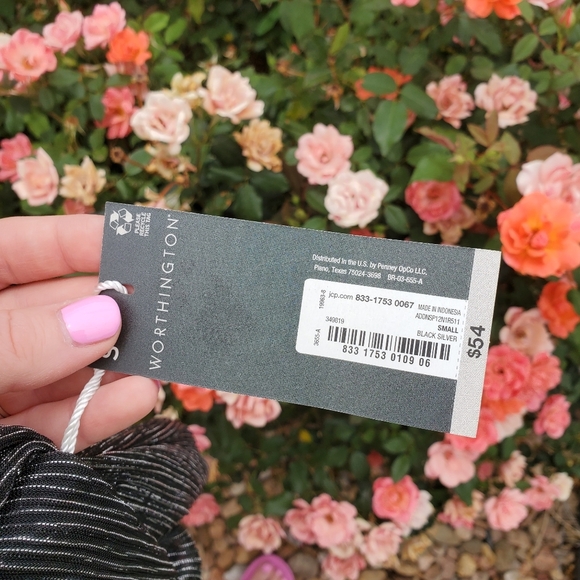 NWT Worthington Women's V-Neck Black and Silver Striped Peplum Blouse Size Small - Picture 8 of 17